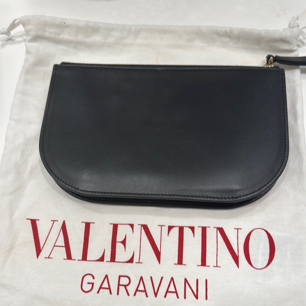 Valentino Garavani Black Crescent Clutch - Picture 3 of 8